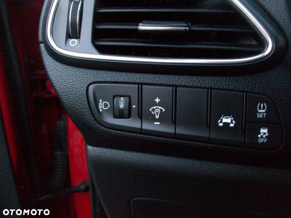 Hyundai i30 i30cw 1.4 Intro Edition - 20