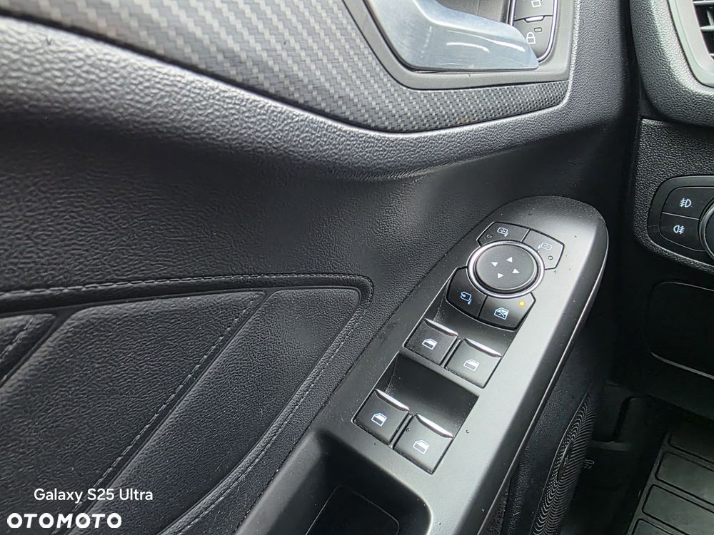 Ford Focus 1.5 EcoBoost ST-Line ASS - 19