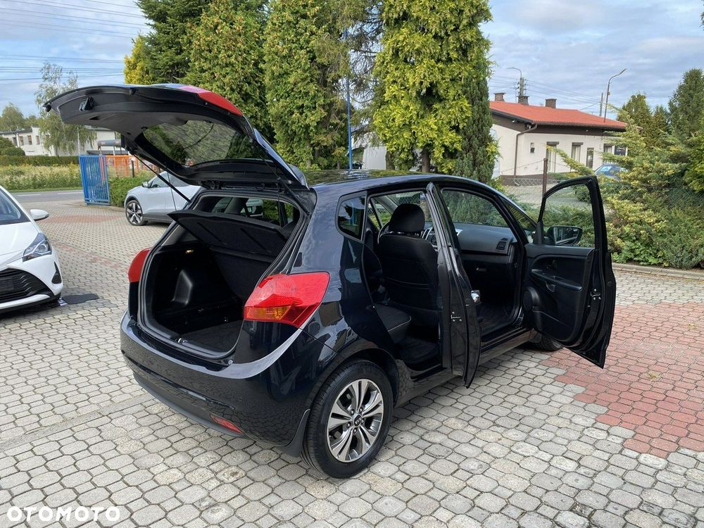 Kia Venga - 28