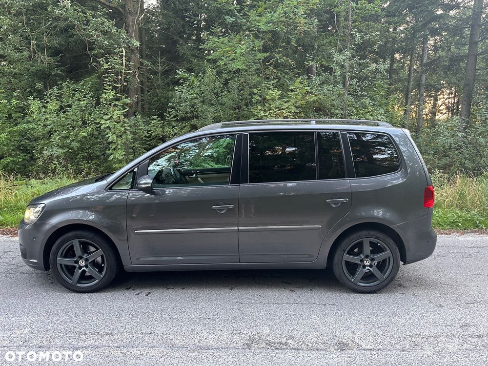 Volkswagen Touran 2.0 TDI DPF Highline DSG - 1