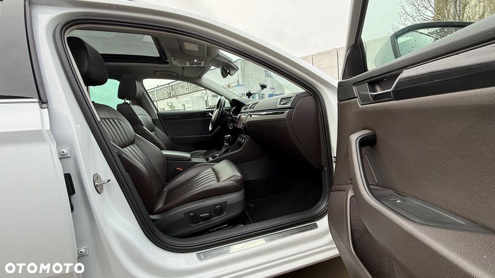 Skoda Superb 2.0 TDI DSG L&K - 29