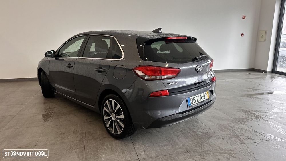 Hyundai i30 1.6 CRDI STyle Plus 7DCT - 10