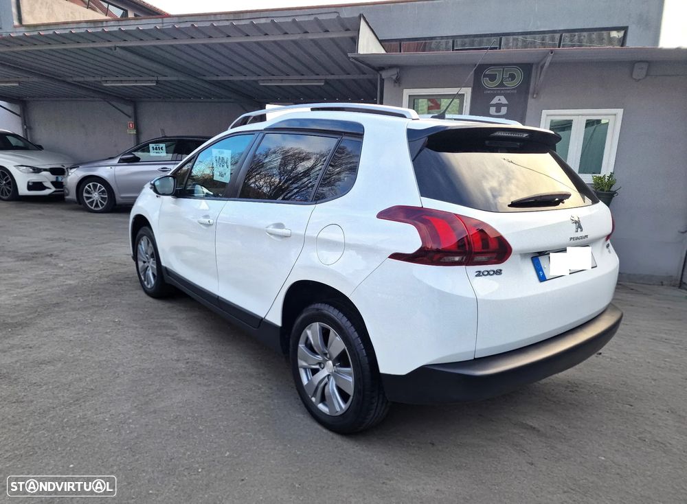 Peugeot 2008 1.2 PureTech Style - 4