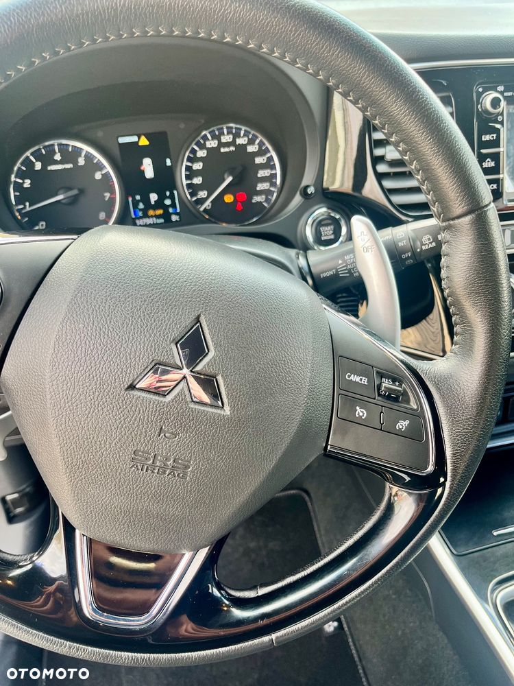 Mitsubishi Outlander - 29