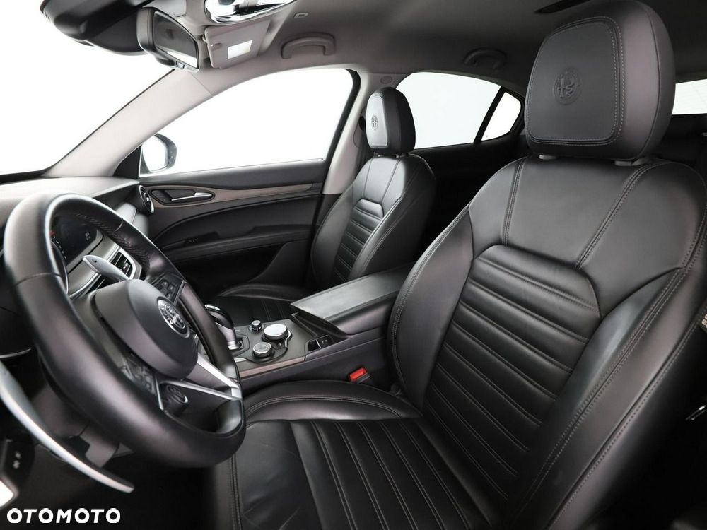 Alfa Romeo Stelvio 2.0 Turbo 16V AT8-Q4 First Edition - 14