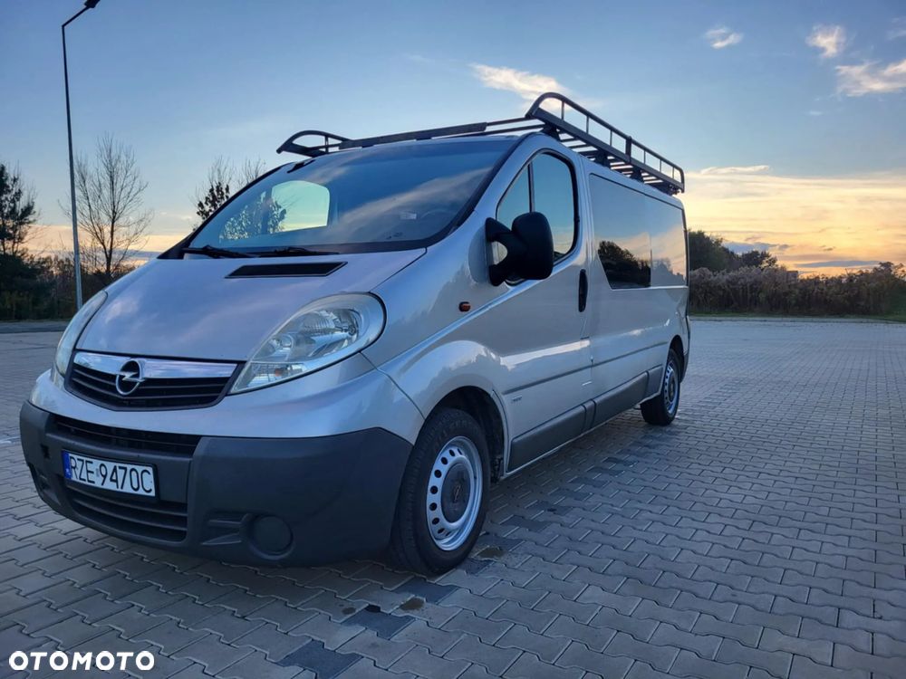 Opel Vivaro - 11