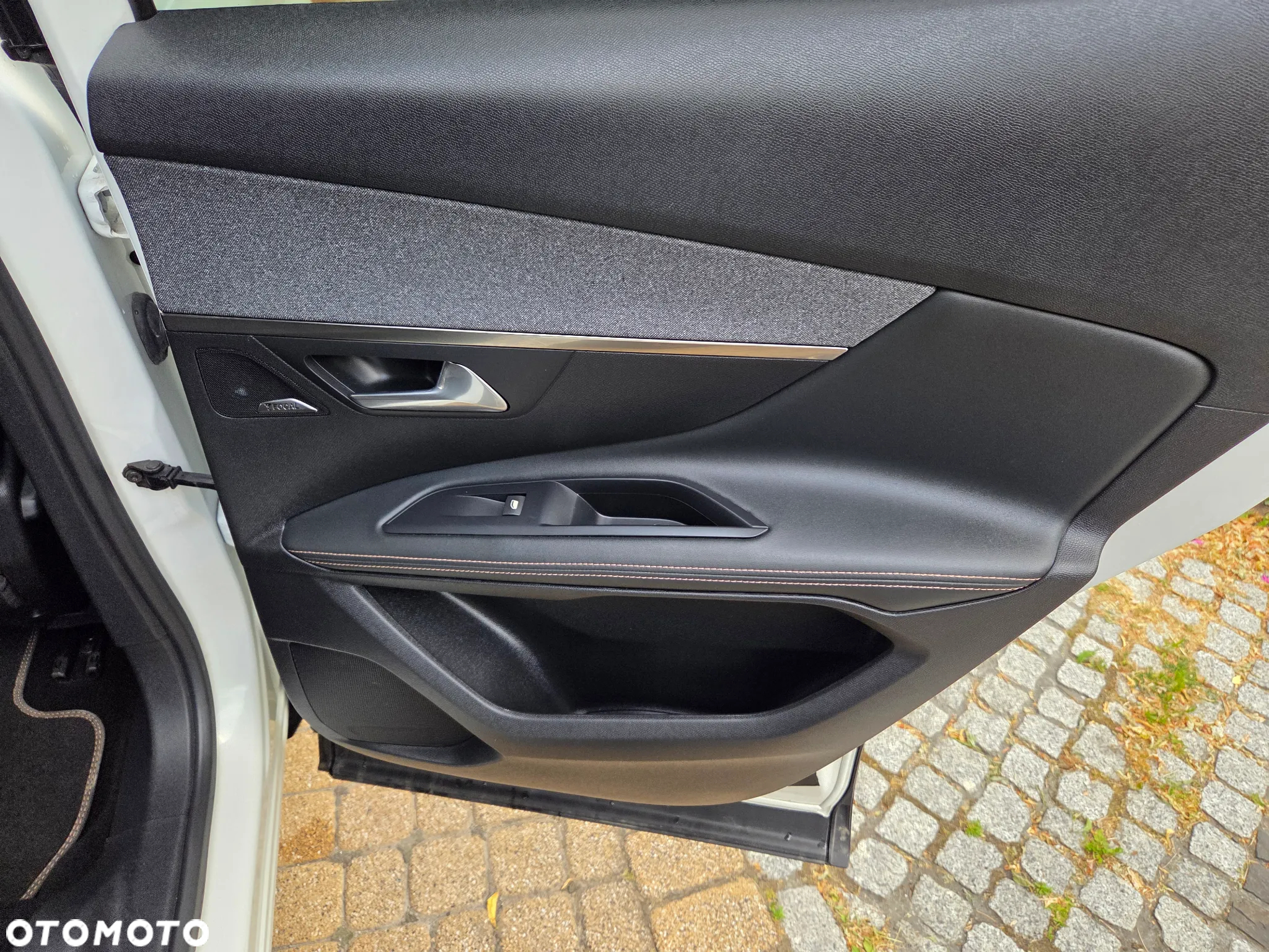 Peugeot 3008 1.5 BlueHDi GT S&S EAT8 - 16