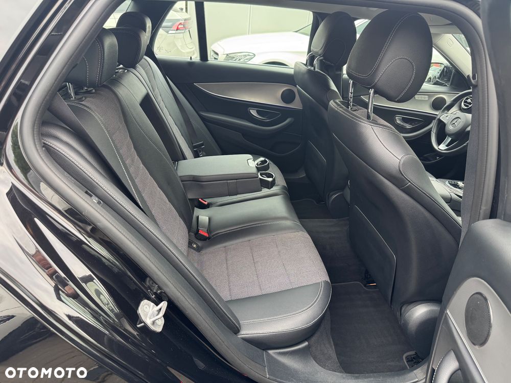 Mercedes-Benz Klasa E 200 d 9G-TRONIC Avantgarde - 38