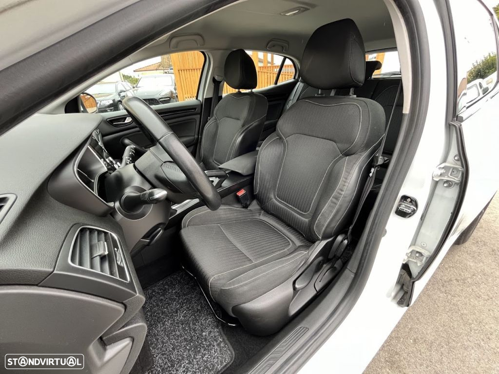 Renault Mégane 1.5 dCi Zen - 32