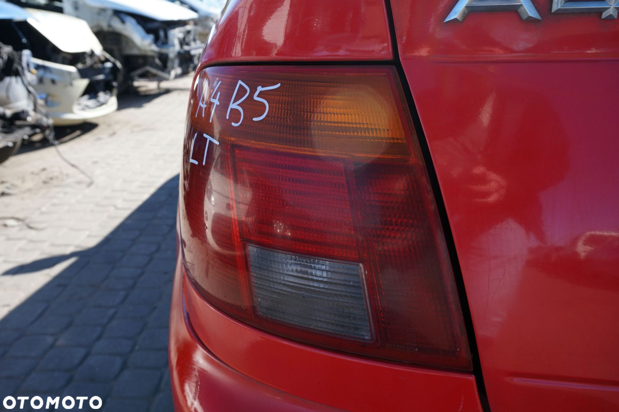 LAMPA TYLNA LEWA A4 B5 SEDAN  AUDI 1994-2001 - 2