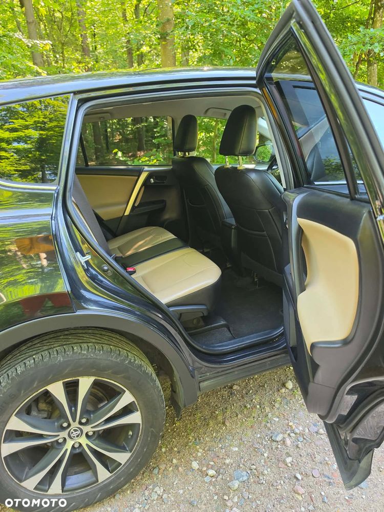 Toyota RAV4 2.0 D-4D Premium - 10
