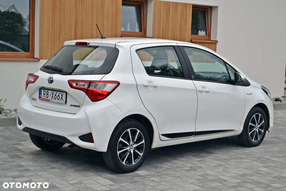 Toyota Yaris - 4