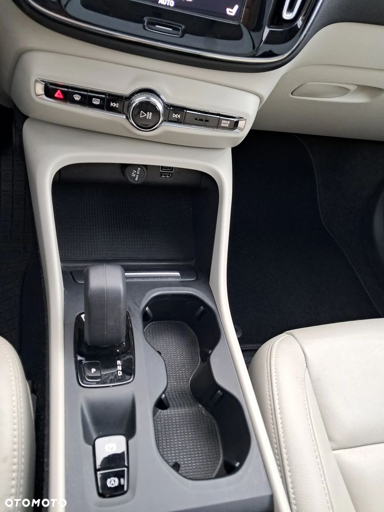Volvo XC 40 - 20