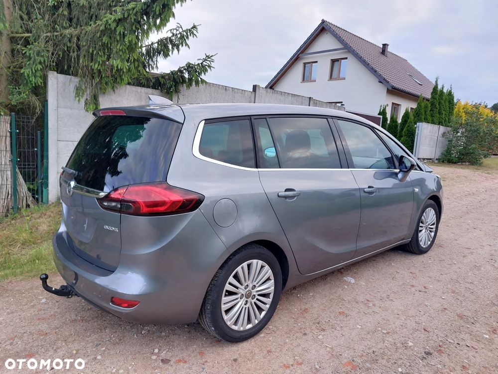 Opel Zafira - 18