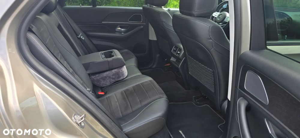 Mercedes-Benz GLE - 33
