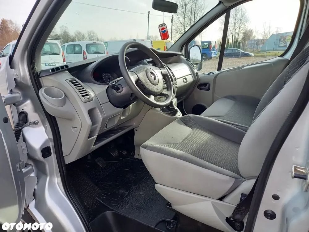 Opel Vivaro L2H1 2.9t - 8