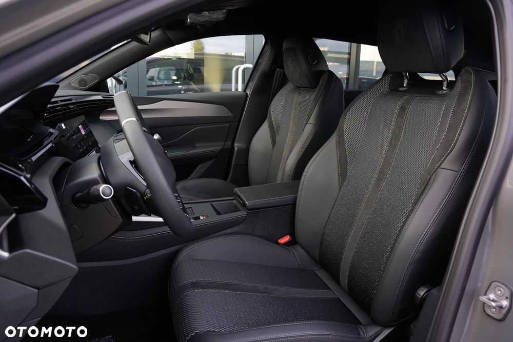 Peugeot 308 1.2 mHEV GT S&S e-DCS6 - 8