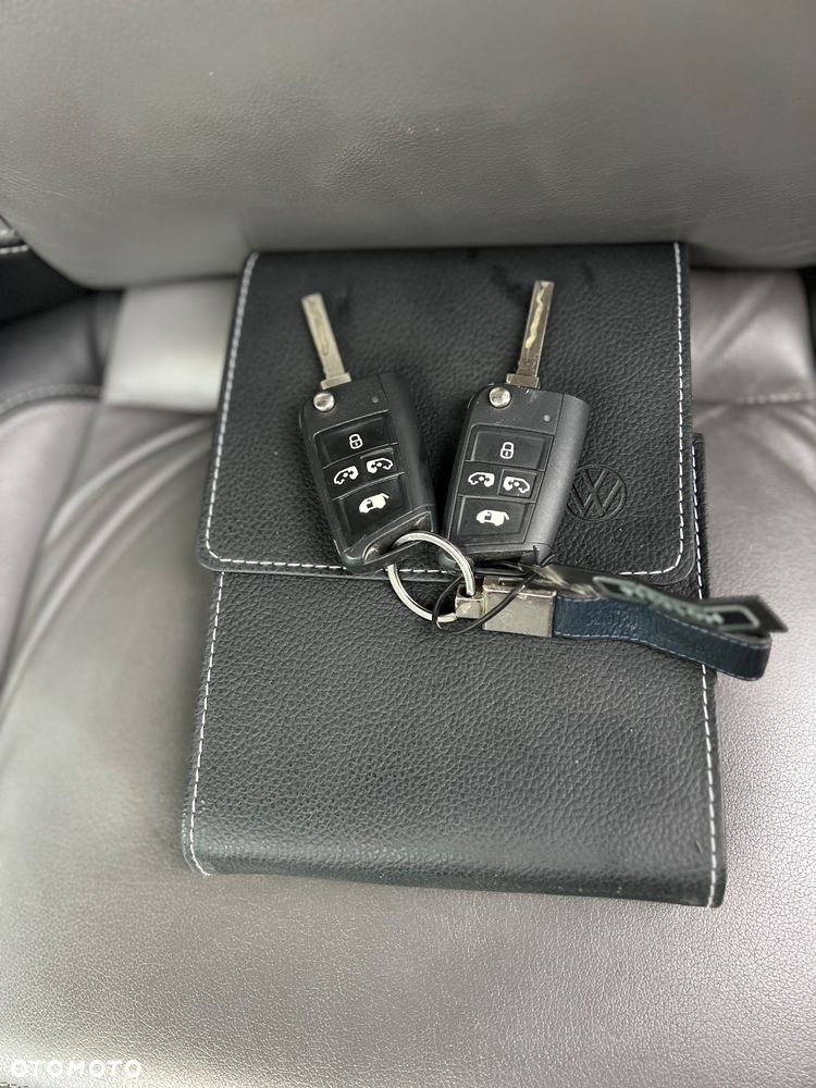 Volkswagen Caravelle - 31