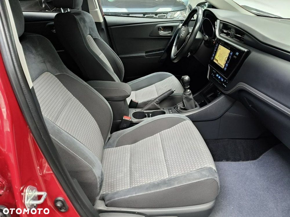 Toyota Auris 1.2 Turbo Team Deutschland - 12