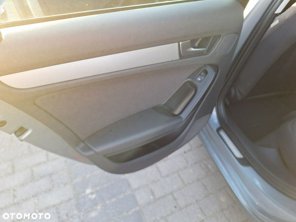 Audi A4 Avant 1.8 TFSI Ambiente - 15