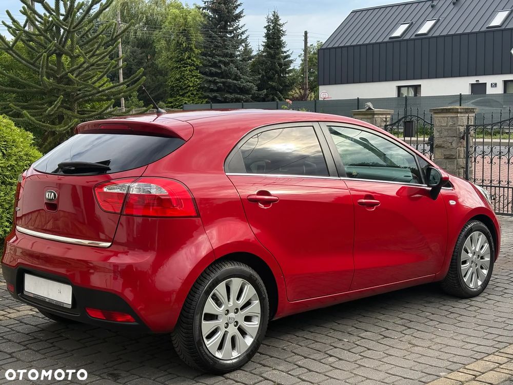Kia Rio - 4