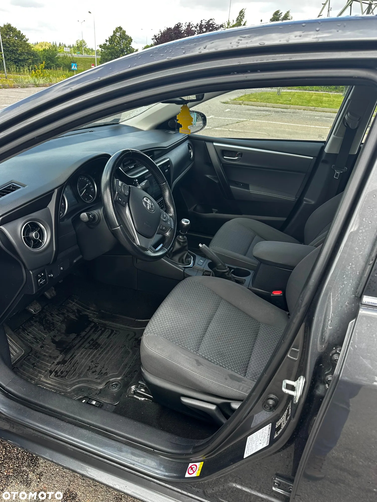 Toyota Corolla - 5