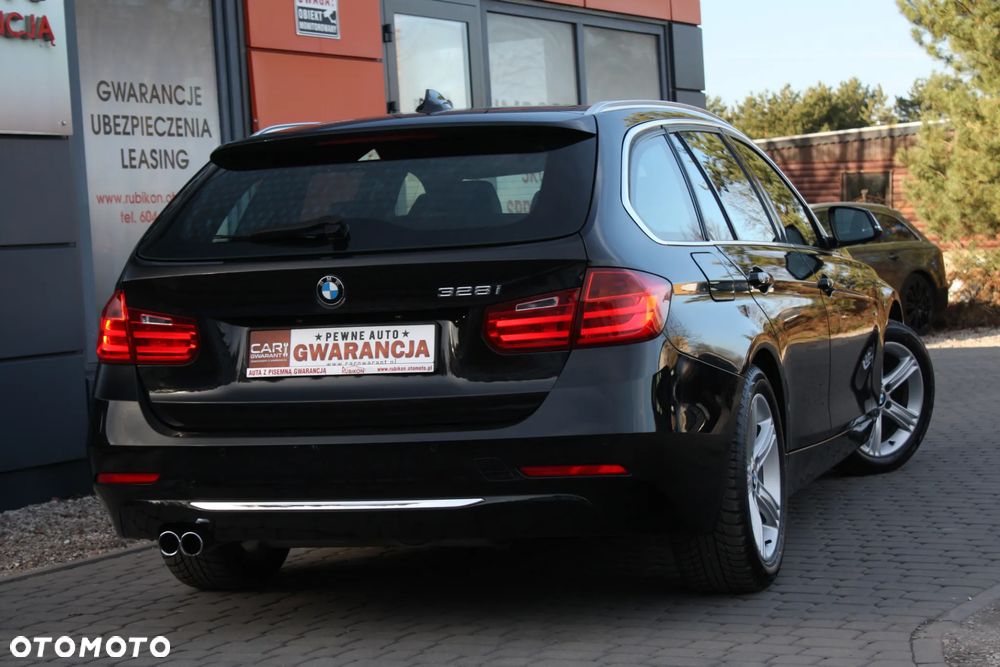 BMW Seria 3 328i Sport-Aut Luxury Line - 17
