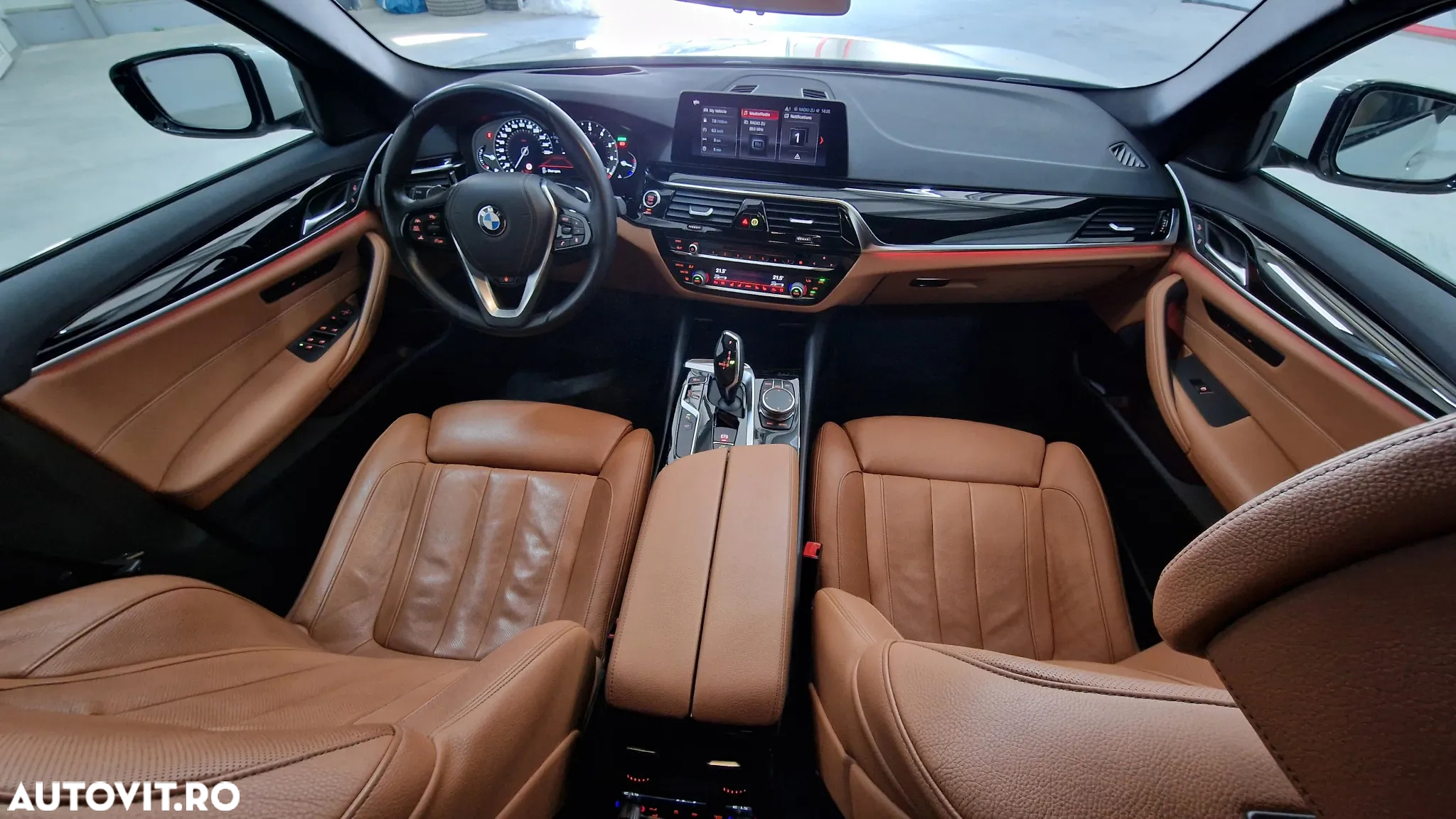 BMW Seria 5 540i xDrive Touring Aut. Sport Line - 31