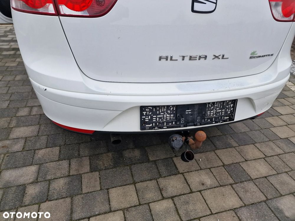 Zderzak  tył seat  altea  XL w kolorze  LB9A - 2