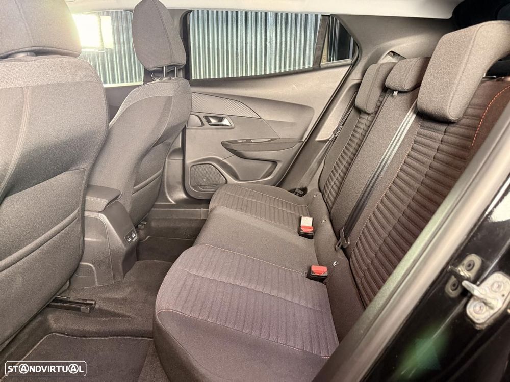 Peugeot e-2008 50 kWh Active Pack - 38