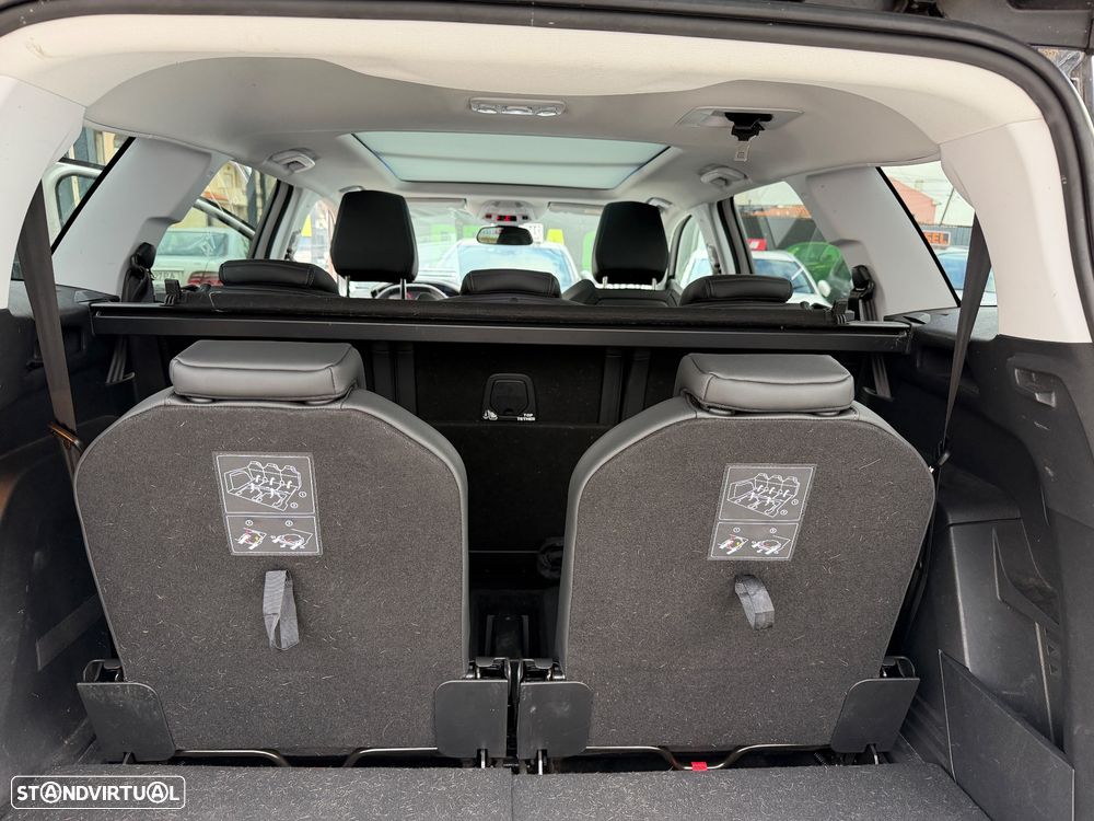 Peugeot 5008 PureTech 130 EAT8 Stop & Start Roadtrip - 17