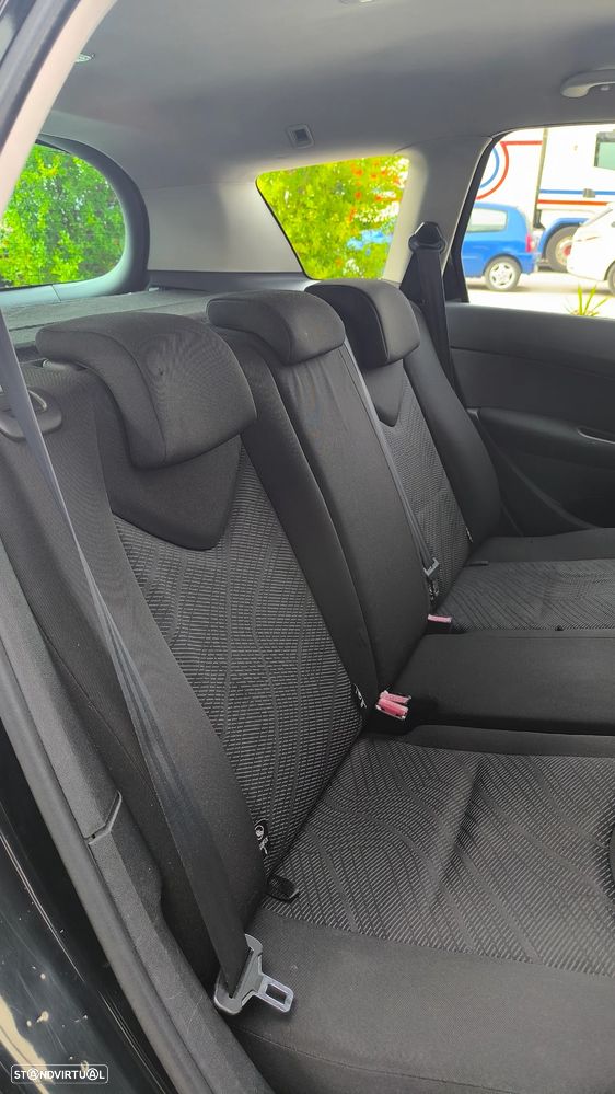 Peugeot 308 SW 1.6 HDi SE Navteq - 37