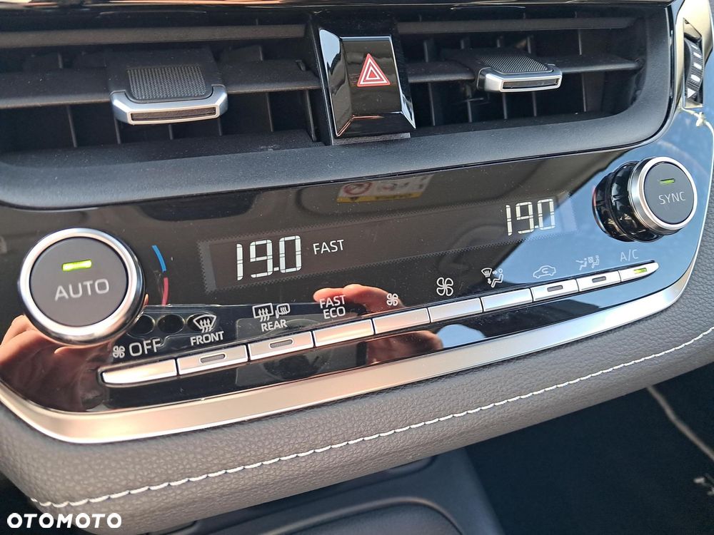 Toyota Corolla 1.8 Hybrid Comfort - 21