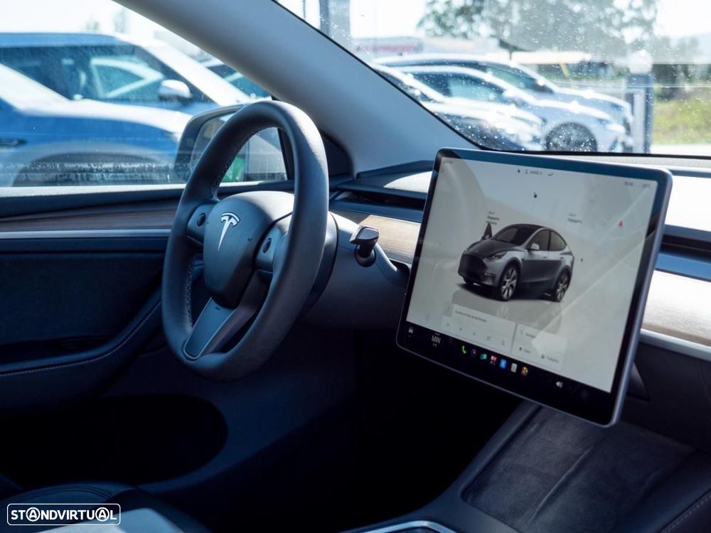 Tesla Model Y Standard - 19