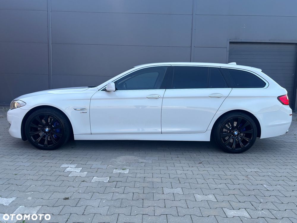 BMW Seria 5 530d xDrive - 24