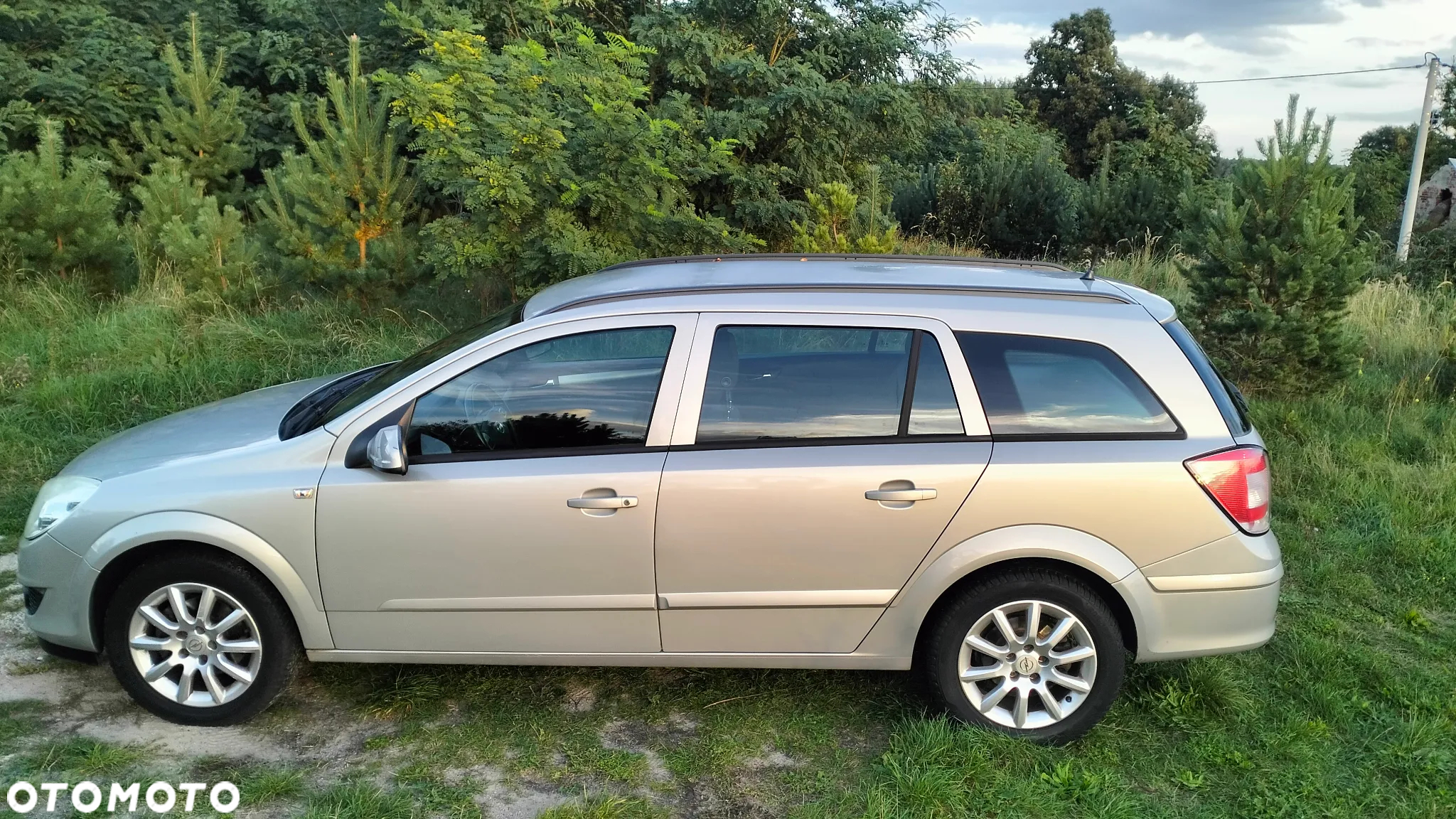 Opel Astra 1.6 Caravan Cosmo - 28