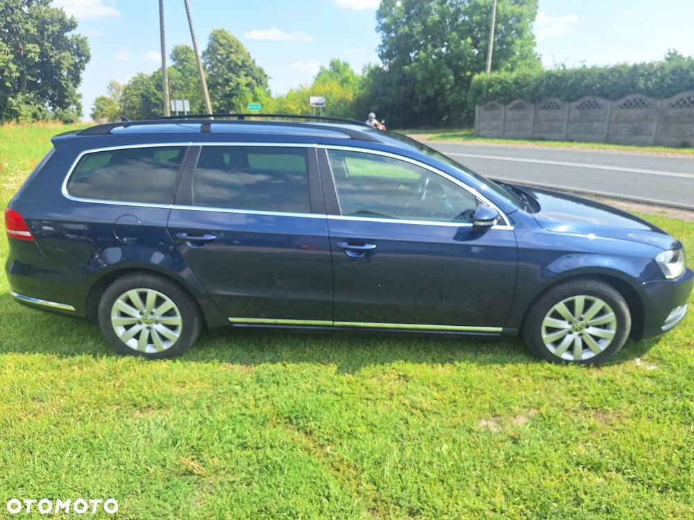 Volkswagen Passat 2.0 TDI DPF BlueMotion Technology Comfortline - 3