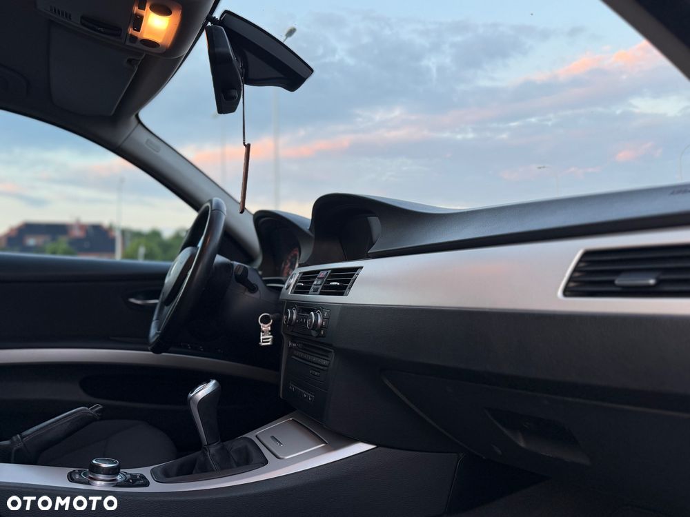 BMW Seria 3 - 17