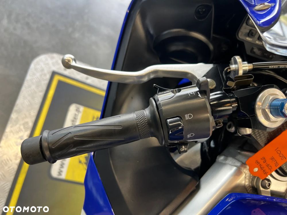Yamaha R6 - 15