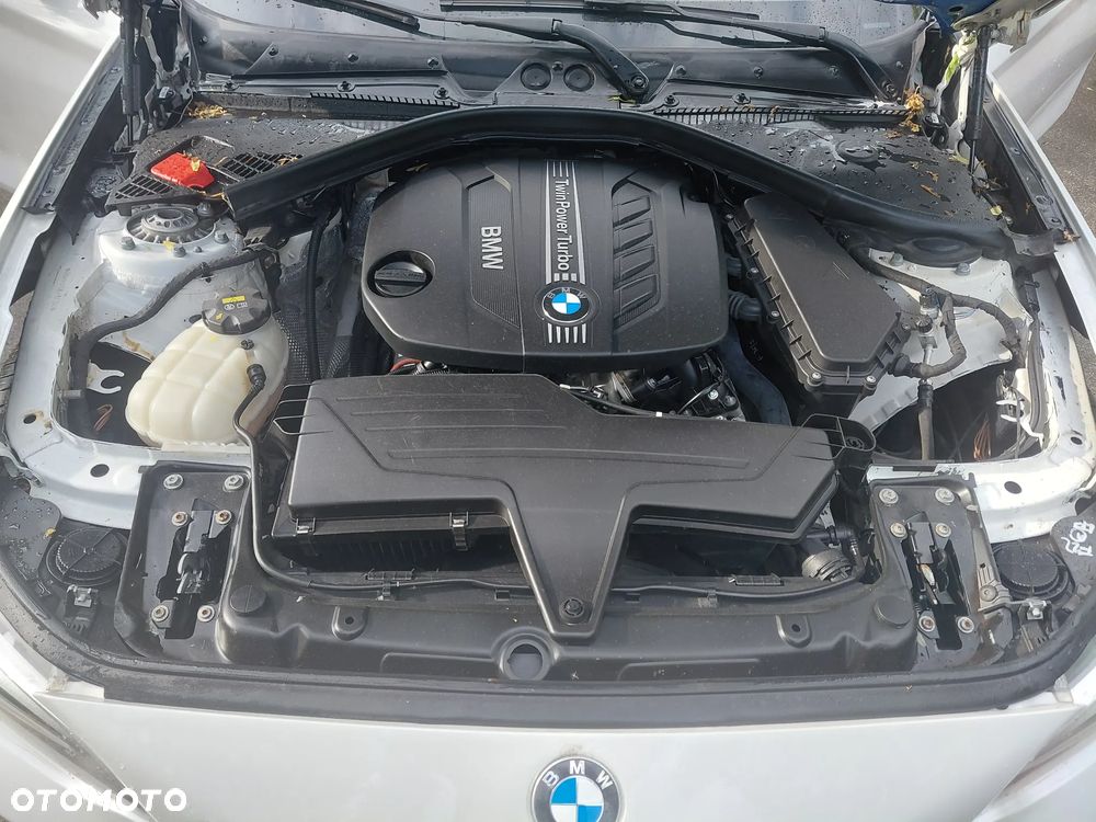 BMW Seria 2 220d - 6