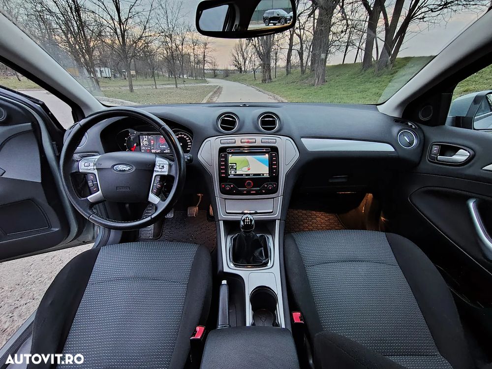 Ford Mondeo 1.8 TDCi Trend - 12