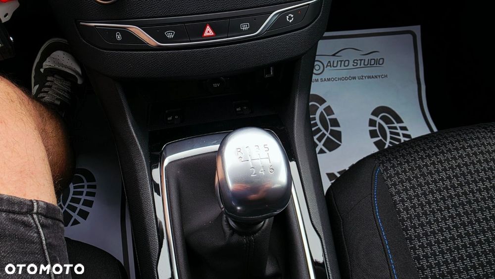 Peugeot 308 PureTech 130 GPF Stop & Start Style - 24