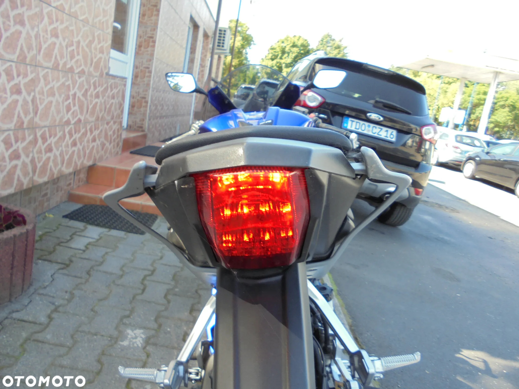 Yamaha YZF - 4