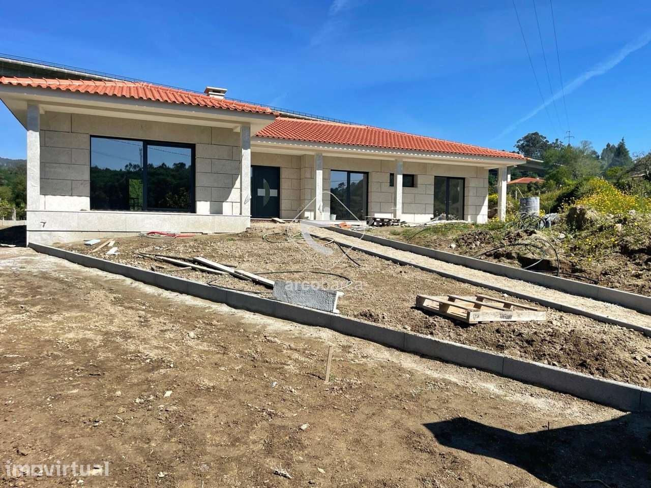 Moradia T3 em fase final de construção - Arcos de Valdevez - Grande imagem: 4/31