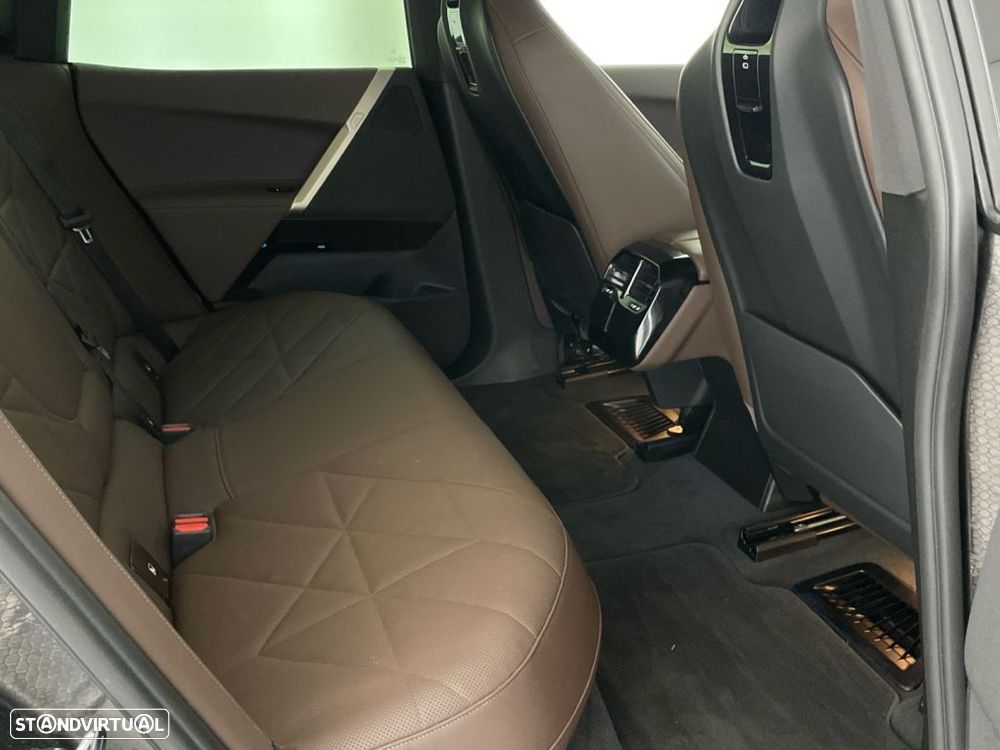 BMW iX xDrive 40 - 25