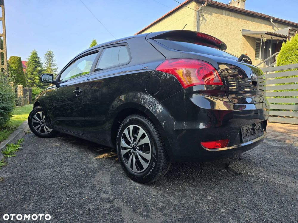 Kia ProCeed - 2