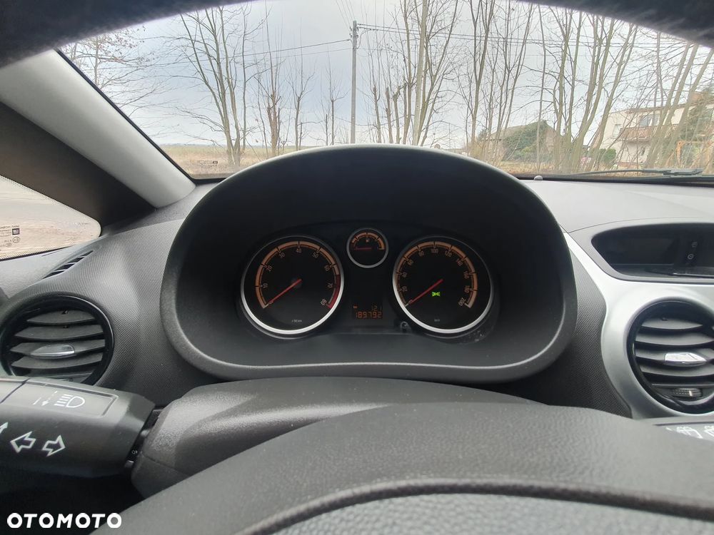 Opel Corsa 1.4 16V Edition - 14