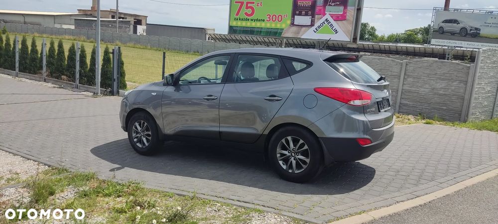 Hyundai ix35 1.6 2WD Fifa World Cup Edition - 3