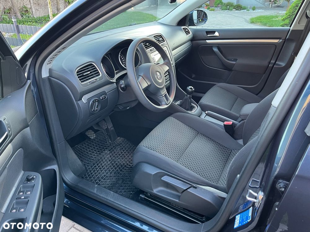 Volkswagen Golf - 8