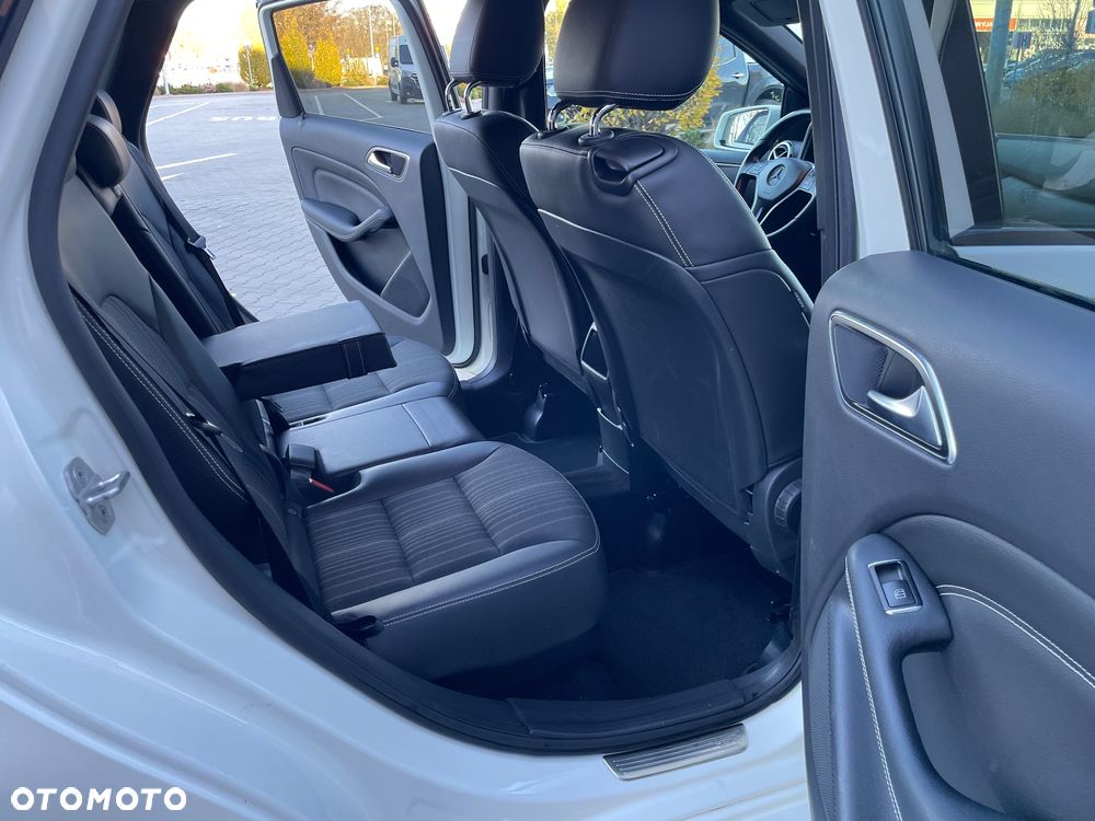 Mercedes-Benz Klasa B 180 CDI (BlueEFFICIENCY) - 20